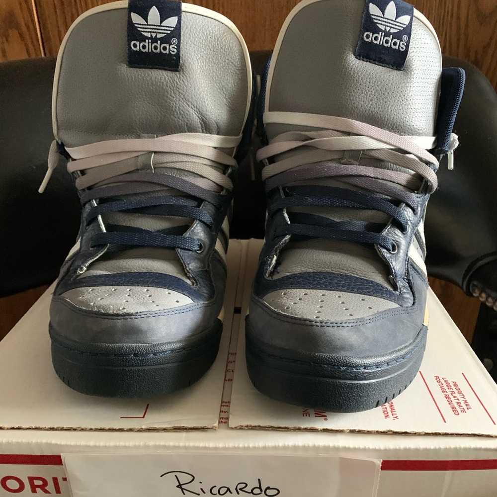 USED DS ADIDAS MEN'S RONNIE FIEG METRO SIZE 10.5